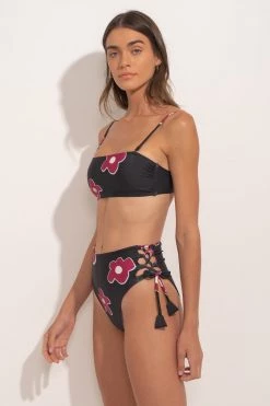 Ancora Official Online Store Top The Traveler Flowers